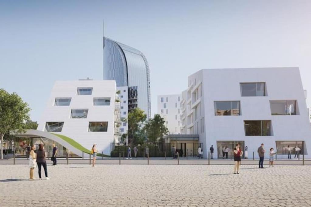 Paradis Express Neuf Face Aux Guillemins Лиеж Екстериор снимка